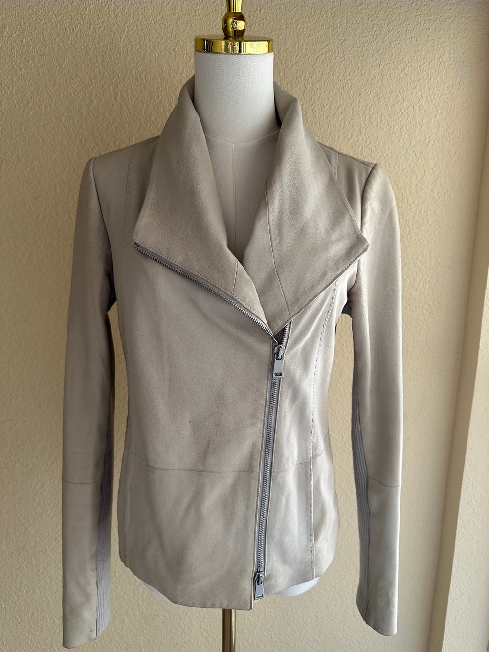 Vince Beige Asymmetrical Multiway Zip Leather Jacket - Picture 3 of 16